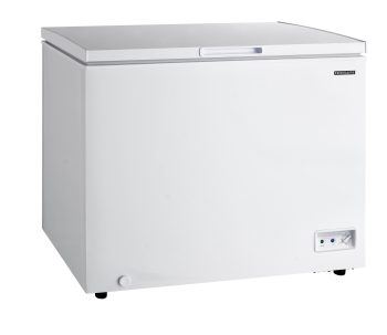 Frigidaire 10 Cu. ft. Chest Freezer, White Garage Ready Deep Freezer for Basement, Kitchen, Bulk Food Storage