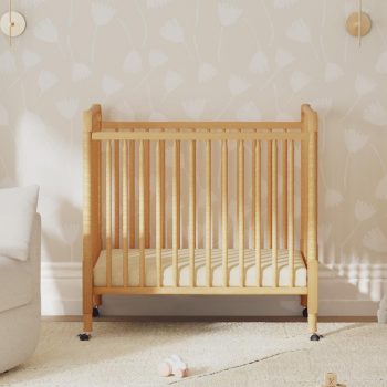 DaVinci Jenny Lind 3 in 1 Convertible Mini Crib in
