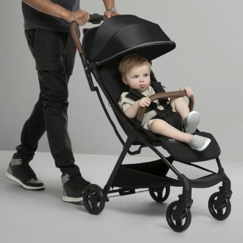 Jeep Altitude Compact Travel Stroller by Delta Children – Greenguard Gold Certified, Easy One Hand Fold, Lightweight, Extendable Canopy with Peek-a-Boo Window, 4 Wheel Suspension